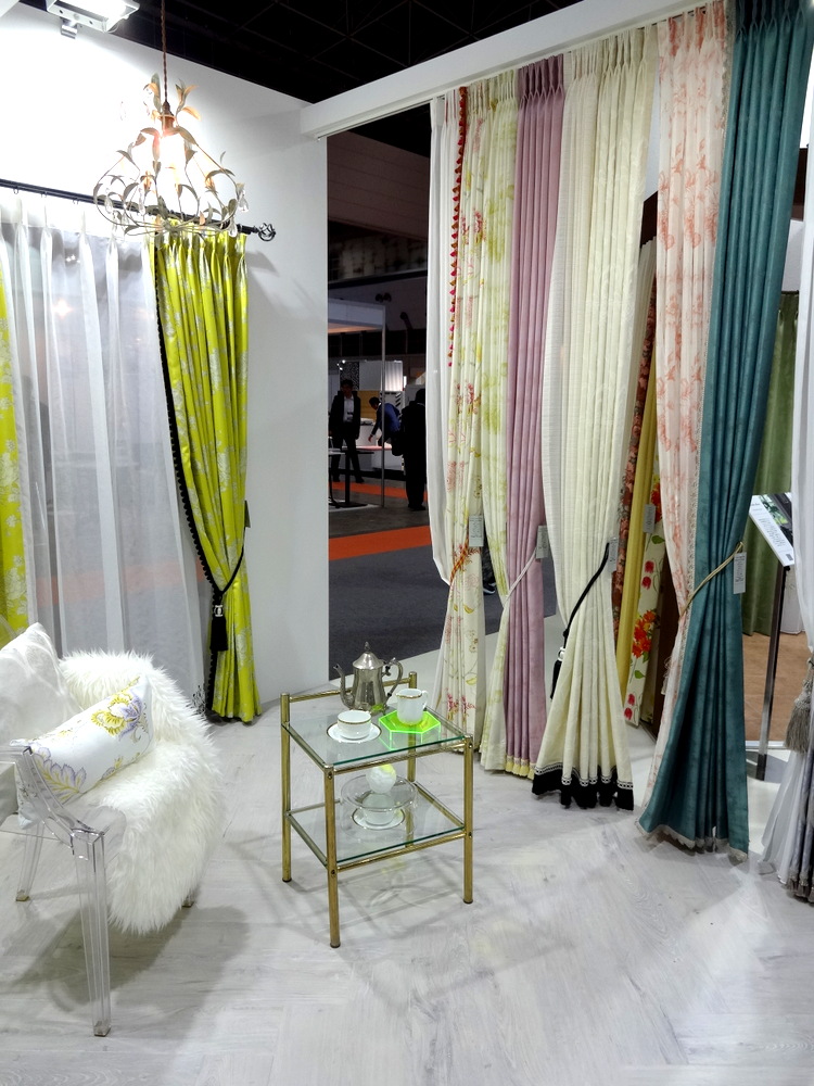 http://www.karimoku.co.jp/blog/domani-nihonbashi/DSC01731.JPG