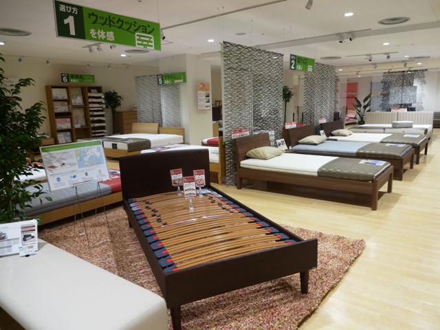 http://www.karimoku.co.jp/blog/domani-nihonbashi/DSC04092.JPG