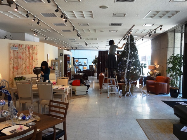http://www.karimoku.co.jp/blog/domani-nihonbashi/DSC04112.JPG