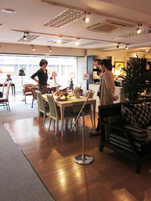 http://www.karimoku.co.jp/blog/domani-nihonbashi/IMG_0656.jpg