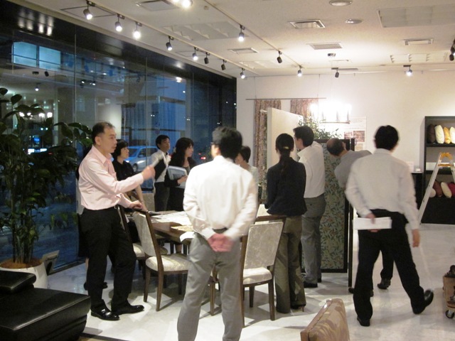 http://www.karimoku.co.jp/blog/domani-nihonbashi/moris%20011.jpg