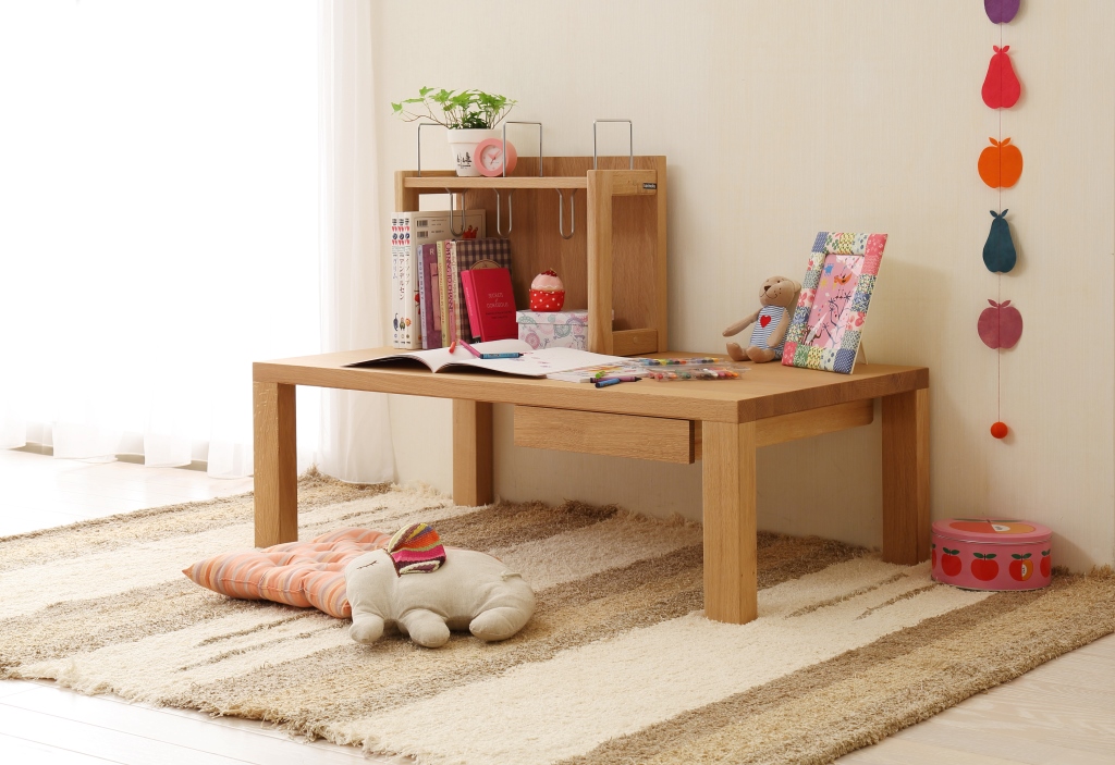 http://www.karimoku.co.jp/blog/kidsinterior/ST3578ME12.jpg