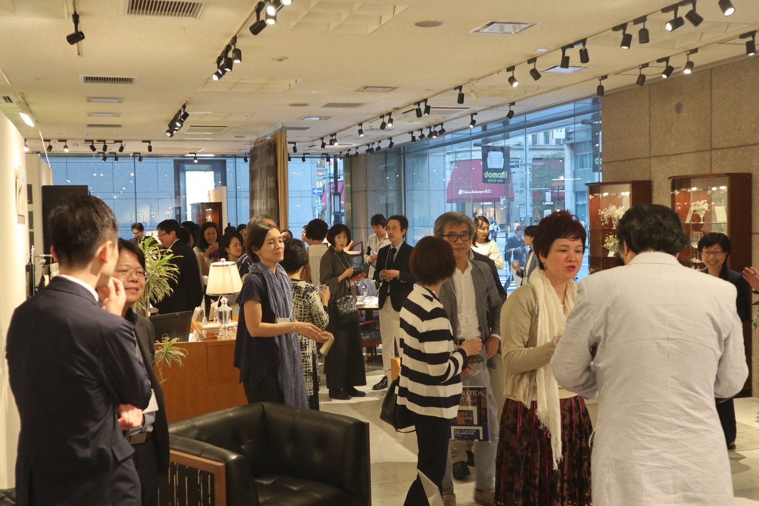 https://www.karimoku.co.jp/blog/domani-nihonbashi/IMG_2264.JPG