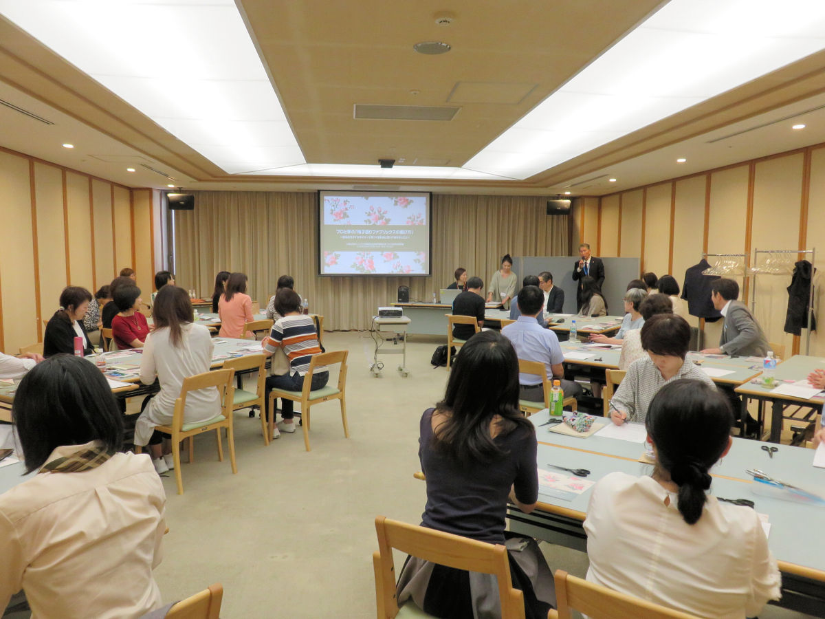 https://www.karimoku.co.jp/blog/domani-nihonbashi/chairs2019_005.jpg