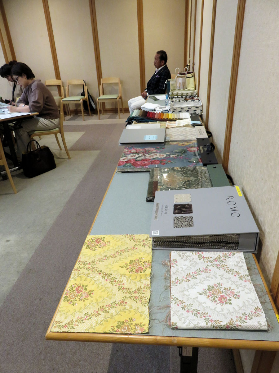 https://www.karimoku.co.jp/blog/domani-nihonbashi/chairs2019_006.jpg