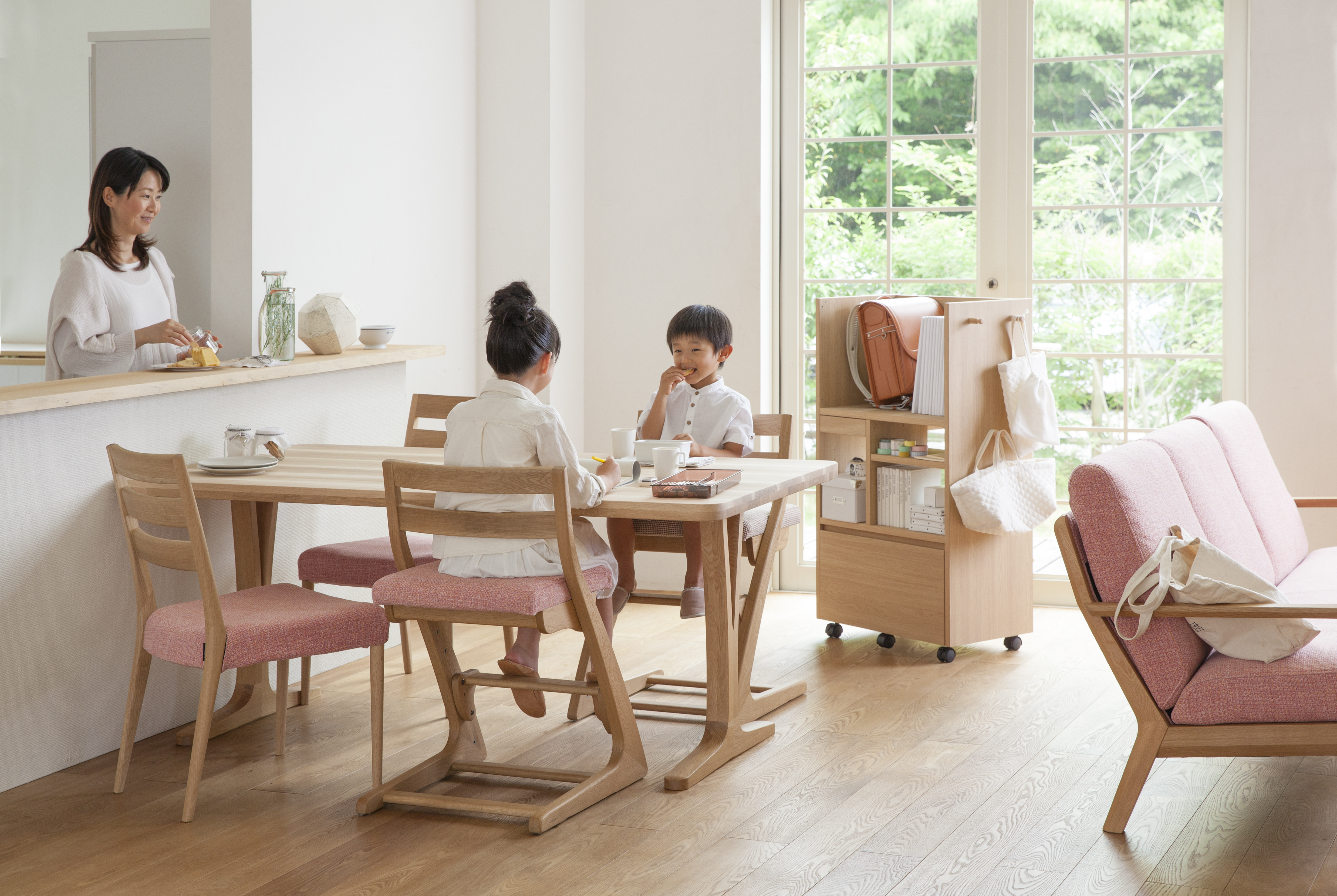 https://www.karimoku.co.jp/blog/gakusyu/SS0429ME_JOU%28%E3%83%AA%E3%83%93%E3%83%B3%E3%82%B0%E5%AD%A6%E7%BF%92%29.jpg