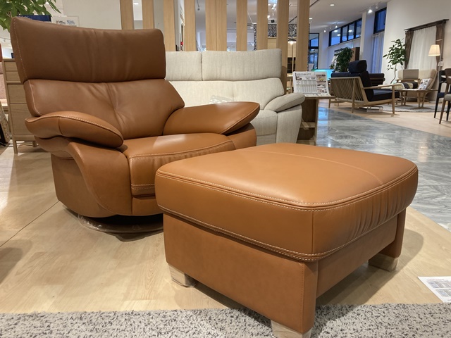 サマーセール♥Karimoku リクライニングチェア＆オットマン FC103