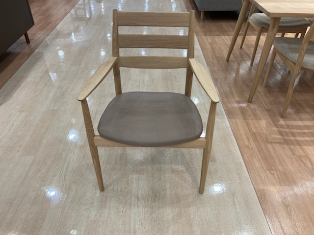 カリモク家具 Karimoku カウンターチェア 座面までの高さ約60cm SOHO（デスクチェア） | 国産家具メーカーのカリモク家具 karimoku