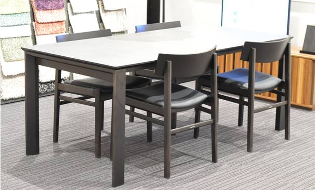 都内23区送料無料❗️カリモク家具　ガラステーブル✨ カリモク家具ガラステーブル （karimoku(カリモク家具)のオーク