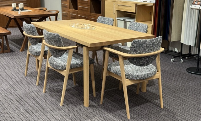 希少 karimoku RUSTIC ダイニングチェア 2脚セット カリモク お台場ショールーム｜イベント・新着情報｜カリモク家具 karimoku