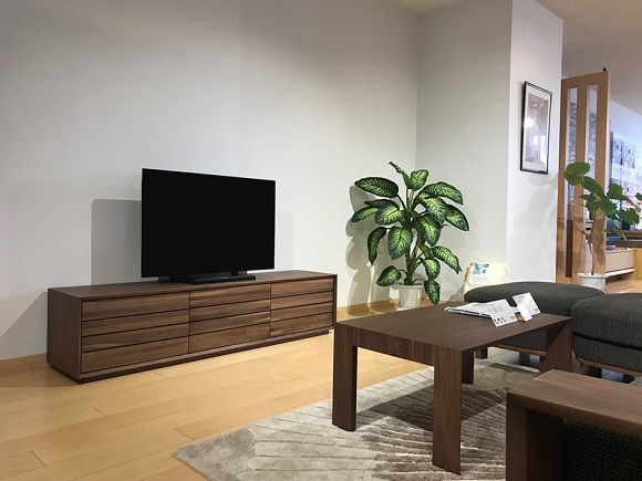 カリモク家具 ソリッド ウォールナット ブラウン木製スラットデザインテレビボード SOLID BOARD JUST ソリッドボードジャスト｜【公式】カリモク