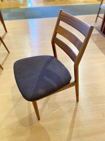 カリモク家具ダイニングチェア 受付終了決まりました。 挿そ