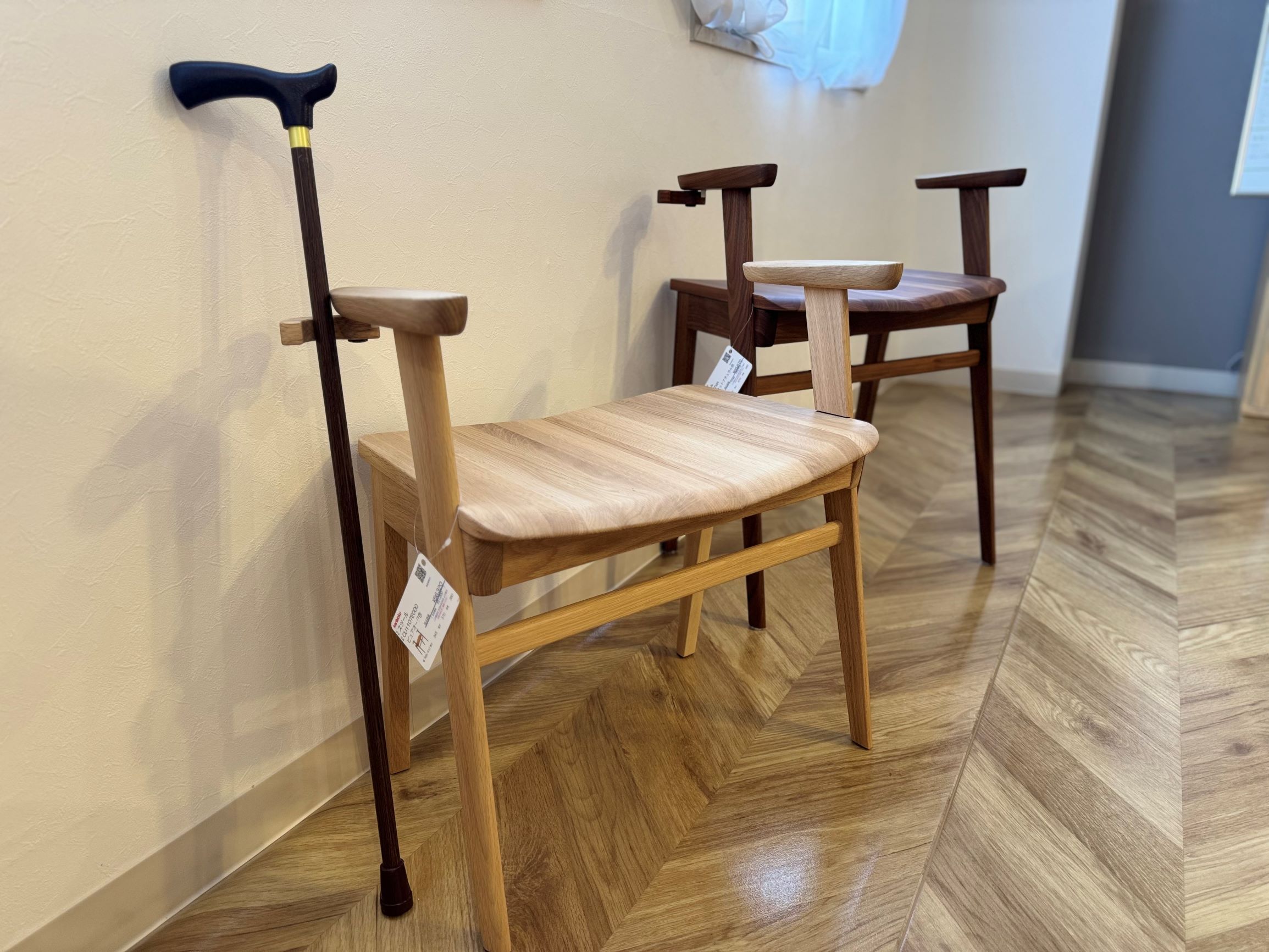 美品　カリモク karimoku スツール オーク　北欧　現行19万 大津ショールーム｜イベント・新着情報｜カリモク家具 karimoku