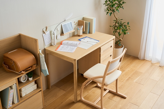 Karimoku　パソコンデスク 取りに来れる方限定】Karimokuのデスクです！！