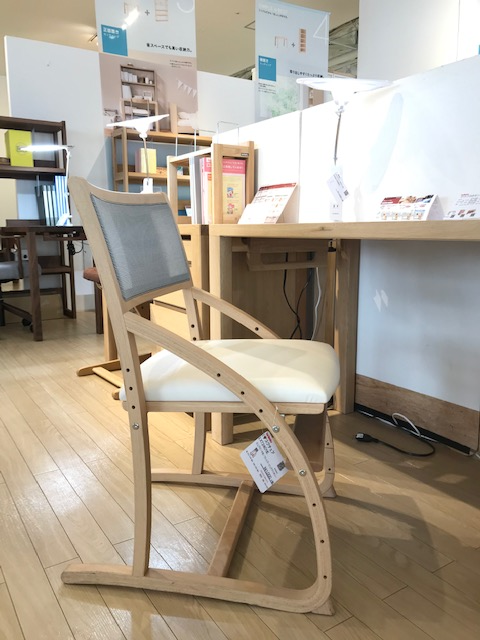 カリモク　karimoku XT 4310BJE チェア 札幌ショールーム｜イベント・新着情報｜カリモク家具 karimoku