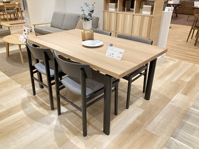 美品 カリモク 座椅子 木製 karimoku 家具 和室 高級 イス 美品 カリモク 座椅子 木製 karimoku 家具 和室 高級 イス