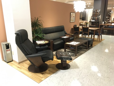 LAPIAS 万代家具 一宮店｜カリモクギャラリー｜カリモク家具 karimoku